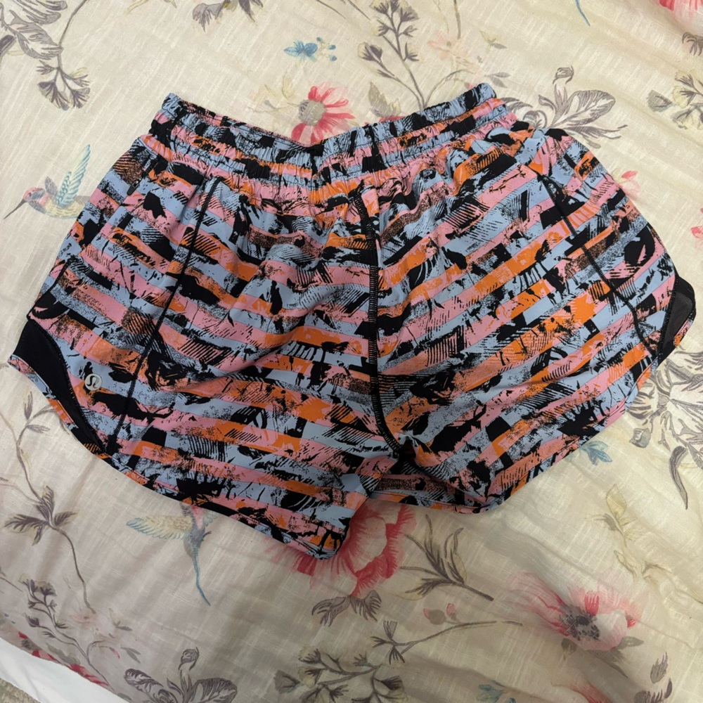 Lululemon Shorts Hotty Hot